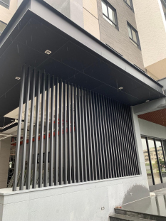 中洲建設(屏東)-不鏽鋼門窗工程烤漆格柵工程